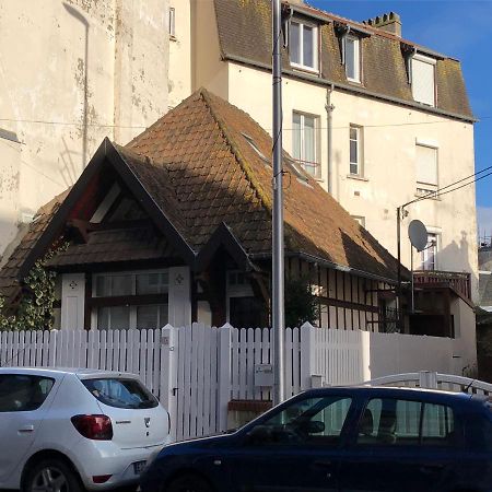 Charmante Maison Coeur De Ville La Gare Des Vacances Deauville Exterior foto
