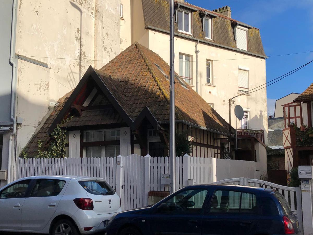 Charmante Maison Coeur De Ville La Gare Des Vacances Deauville Exterior foto